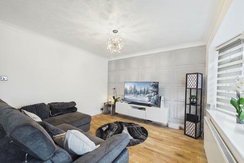 4 bedroom semi-detached house for sale, Williamsons Way, Corringham, SS17