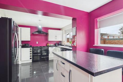 4 bedroom semi-detached house for sale, Williamsons Way, Corringham, SS17