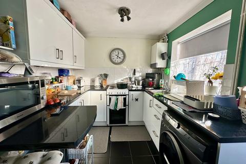 2 bedroom house to rent, Foxlea Gardens, Gosport, PO12