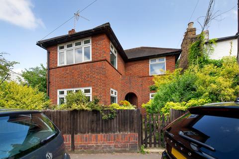 undefined, Queens Road, East Sheen, London