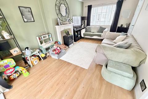 3 bedroom end of terrace house for sale, Brook Road, Great Sutton
