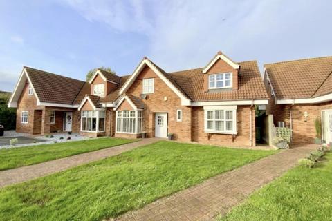 MEADOWLILLY COURT, NEW WALTHAM