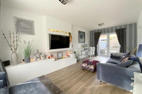 undefined, MEADOWLILLY COURT, NEW WALTHAM