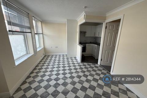 1 bedroom flat to rent, High Street, Sittingbourne, ME10