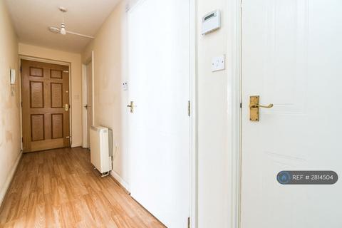 2 bedroom flat to rent, Marathon Way, London, SE28