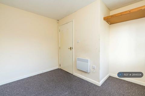 2 bedroom flat to rent, Marathon Way, London, SE28