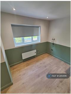 1 bedroom in a house share to rent, Methuen Road, Edgware, HA8