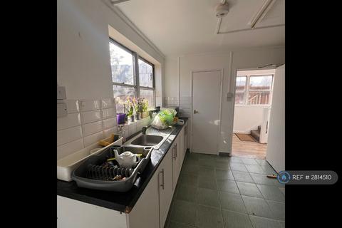 1 bedroom in a house share to rent, Ifield Road, Crawley, RH11