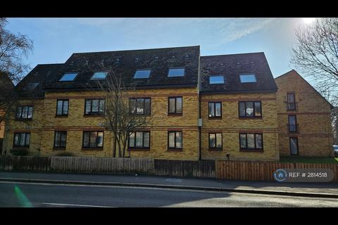 1 bedroom flat to rent, Cherry Orchard, Staines-Upon-Thames, TW18