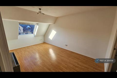 1 bedroom flat to rent, Cherry Orchard, Staines-Upon-Thames, TW18