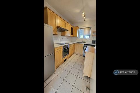 1 bedroom flat to rent, Cherry Orchard, Staines-Upon-Thames, TW18