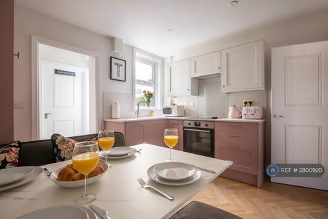 3 bedroom terraced house to rent, The Rosemont, Tunbridge Wells, TN1