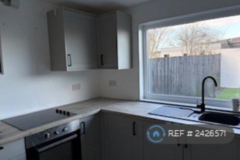 3 bedroom terraced house to rent, Pembroke, Glasgow, G74