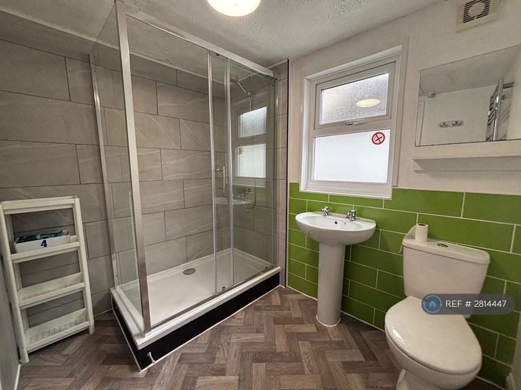 Upstairs Bathroom