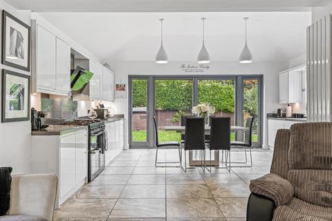 undefined, West Belvedere, Danbury, Chelmsford