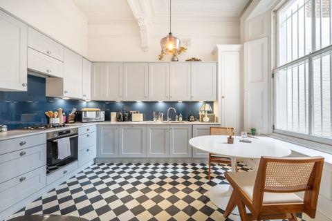 2 bedroom flat for sale, Linden Gardens, Notting Hill Gate, London, W2