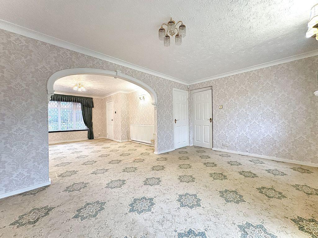 Dining area/living