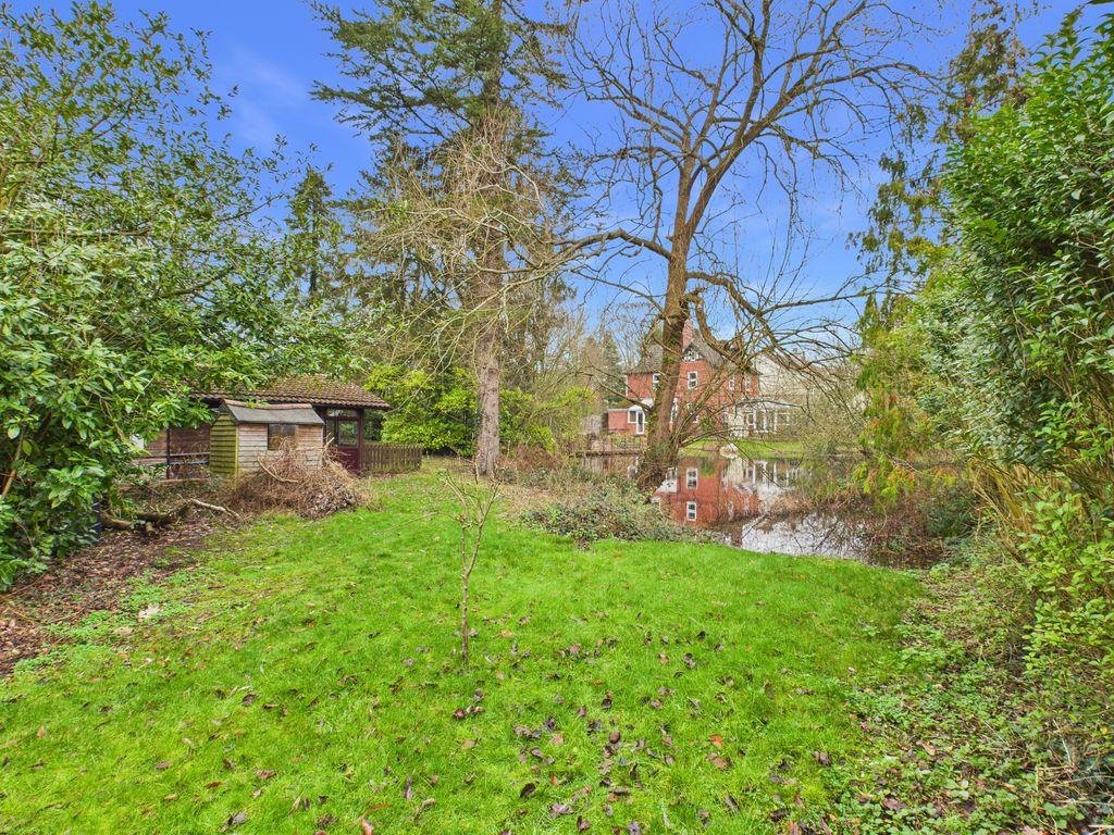 Pond &amp; Garden to...