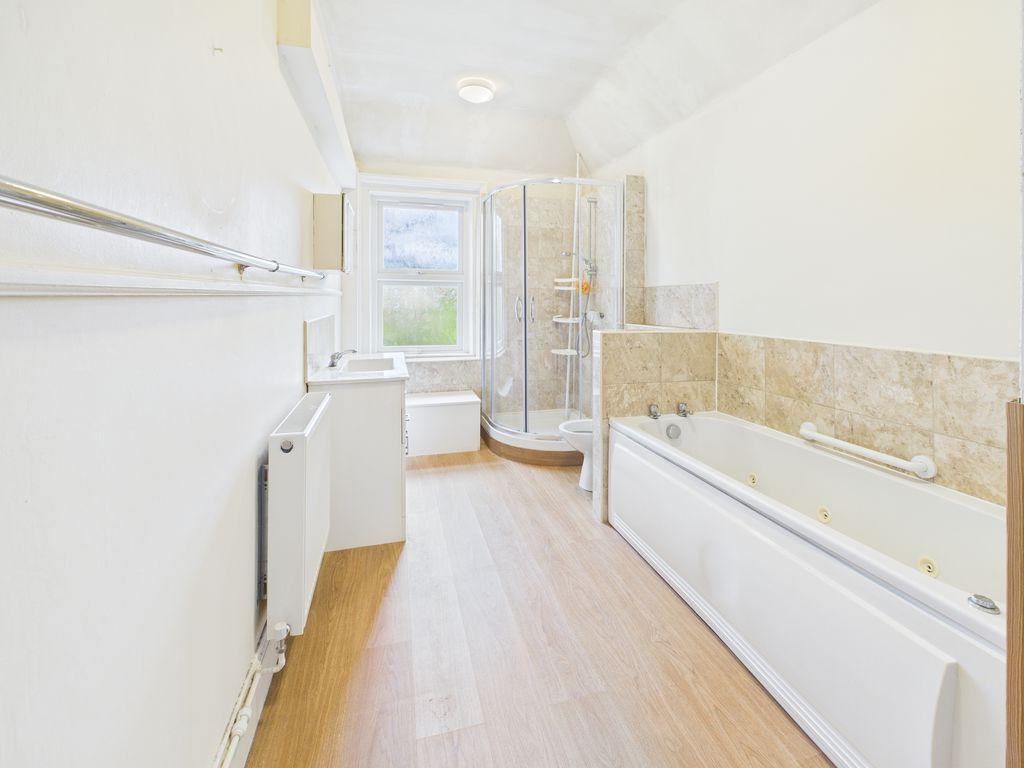 First Floor Bathroom