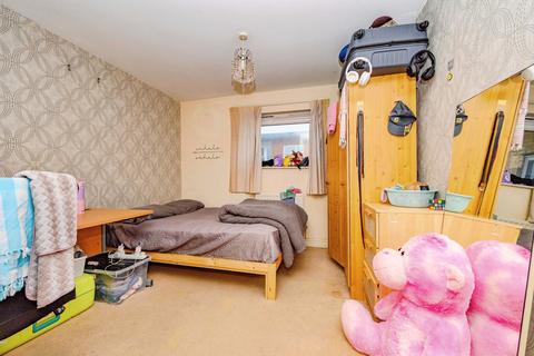 undefined, Clarkson Court, Hatfield, AL10