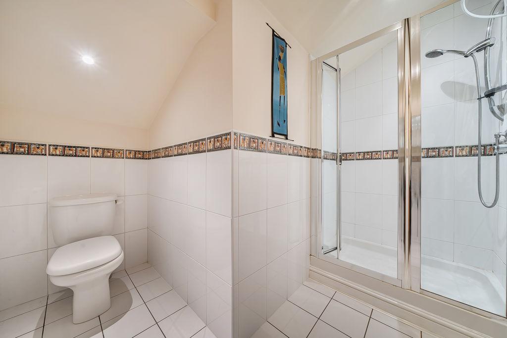 Bedroom 2 En-suite