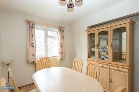 undefined, Holly Close, Taunton