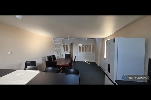 undefined, Tetlow St, Liverpool, L4