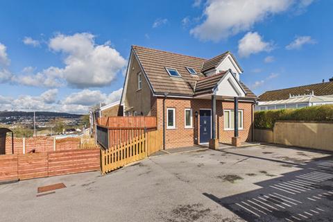 4 bedroom detached house for sale, Heol Blaengwastod, Llangunnor, Carmarthen