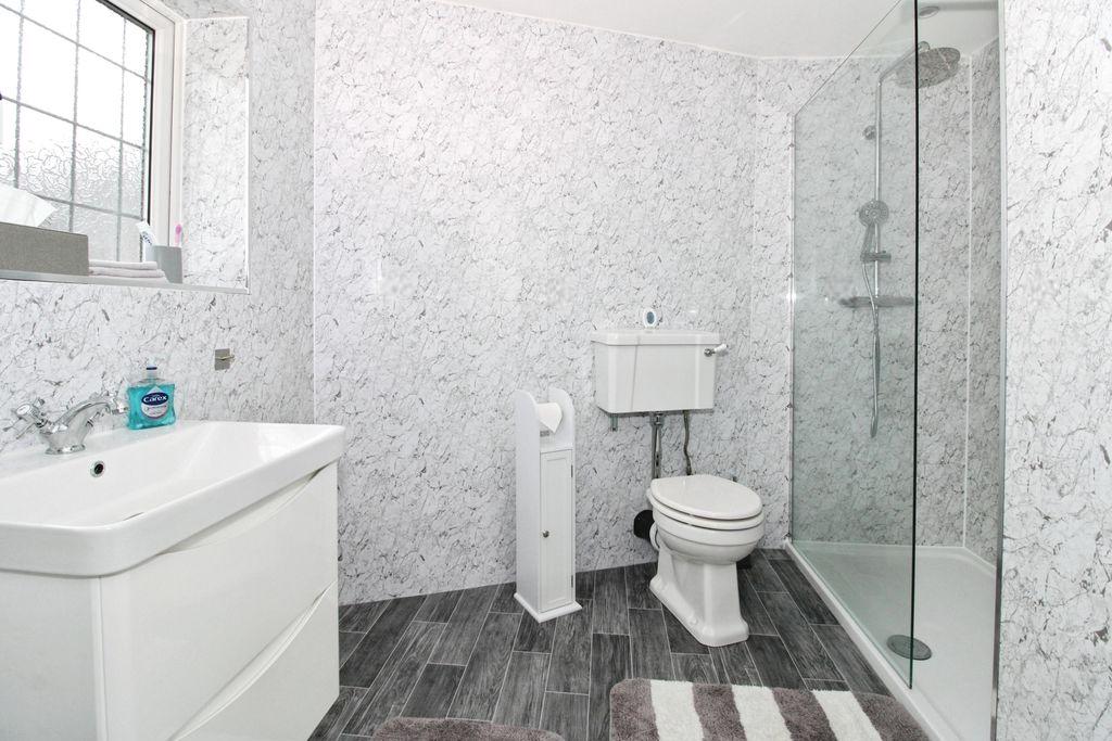 Ensuite Shower Room