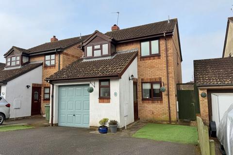 4 bedroom detached house for sale, Belmont Close, Kingsteignton
