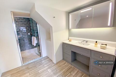 undefined, Mcdonald Road, Edinburgh, EH7