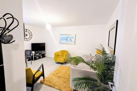 2 bedroom apartment for sale, Station Road, Deganwy
