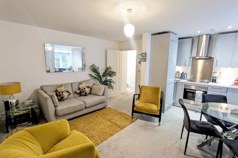 2 bedroom apartment for sale, Station Road, Deganwy
