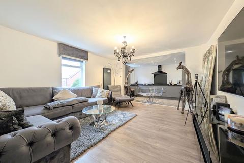 3 bedroom apartment to rent, Golf Open 2026 - Upper Aughton Road, Birkdale - Sleeps Eight