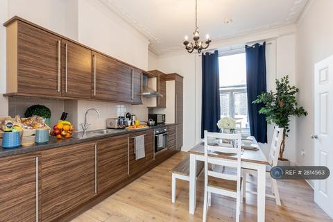 4 bedroom flat to rent, Holland Road, London, W14