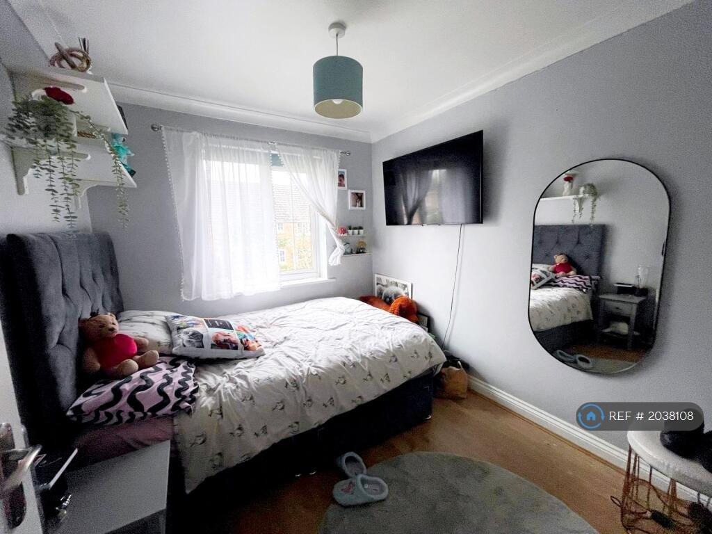 Small Double Bedroom