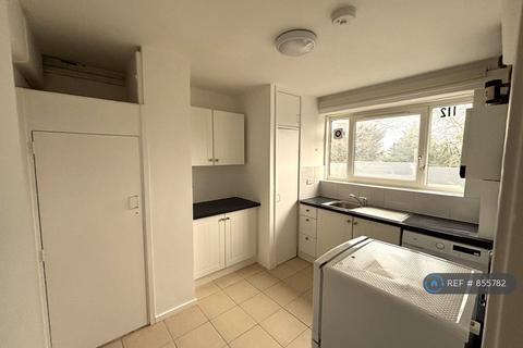 undefined, Whitlock Drive, London, SW19