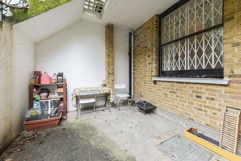 1 bedroom flat for sale, Gwendwr Road , london