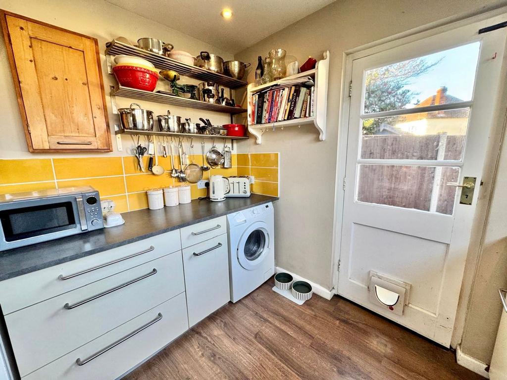 Kitchen/Dining Area