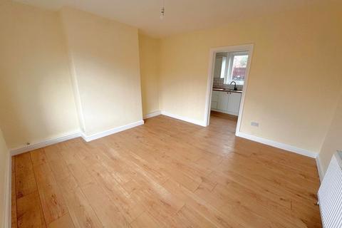 2 bedroom terraced house to rent, Holystone Crescent, High Heaton