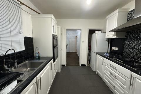 3 bedroom terraced house for sale, Belmont Road, Luton