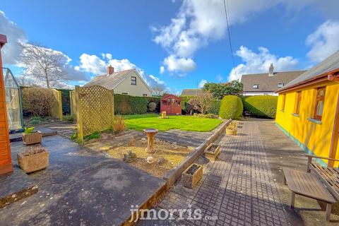 undefined, Carregwen, Llechryd, SA43