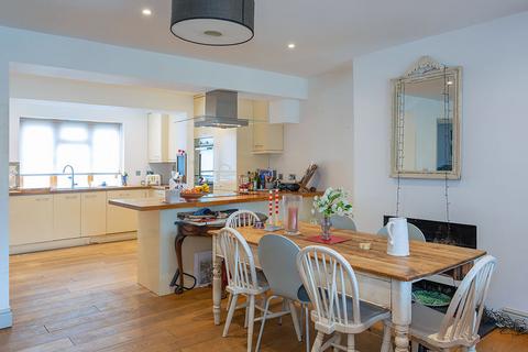 4 bedroom terraced house for sale, Alexandra Road, Thames Ditton KT7