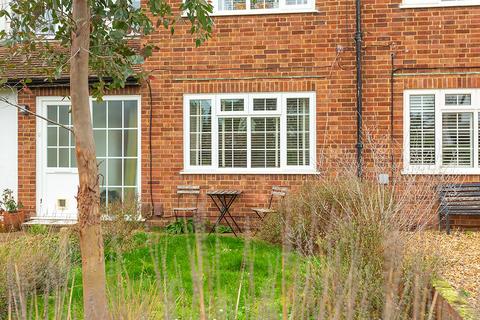 undefined, Angel Road, Thames Ditton, KT7