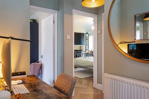 undefined, Angel Road, Thames Ditton, KT7