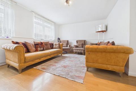 2 bedroom apartment for sale, Glengarnock Avenue, London