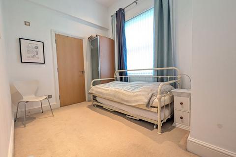 2 bedroom apartment for sale, Venetian Garden House, South Parade