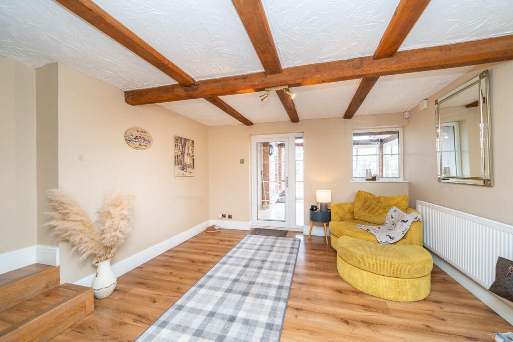 Snug/inner hall
