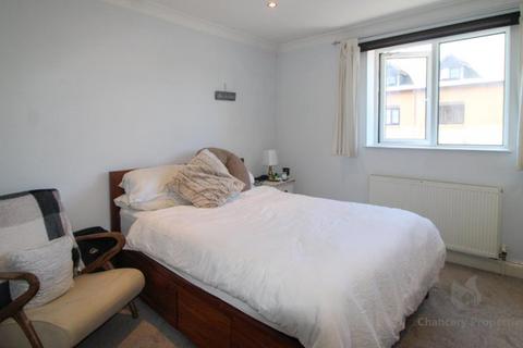 undefined, London, E3