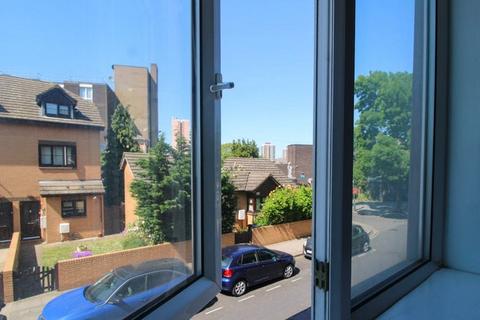 undefined, London, E3